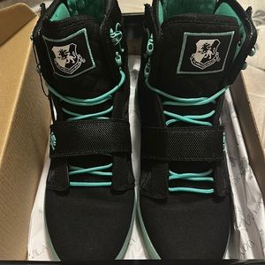 Vlado High Top Sneakers